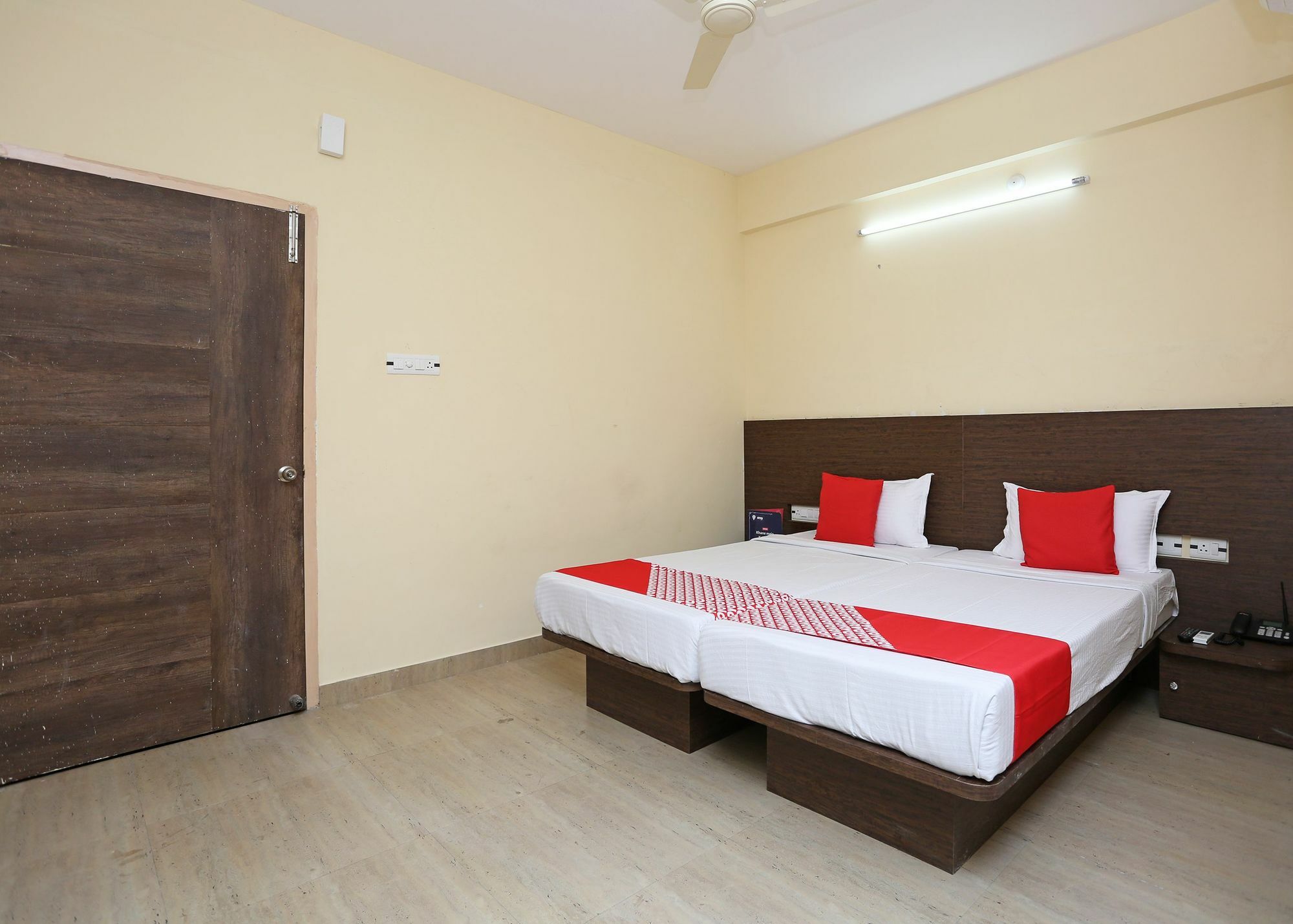 Oyo 11343 Hotel Sai International Bhubaneswar Exterior photo